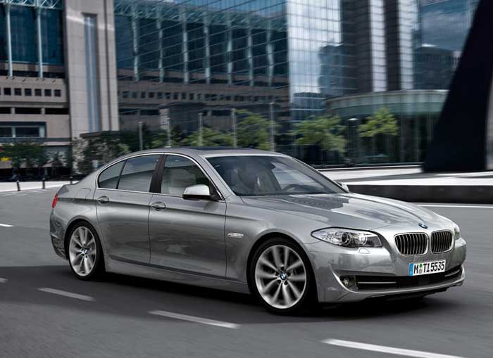  : BMW520i